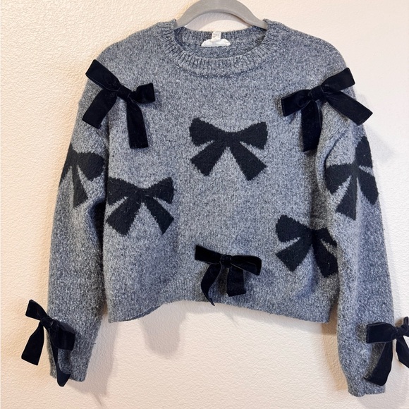 I.N. San Francisco Charcoal Sweater with Black Bow Details - Picture 3 of 10